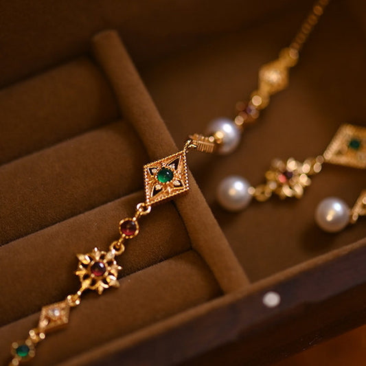 Vintage French-Inspired Luxury Bracelet - Elegant Gemstone Adornment - Chic Accessory